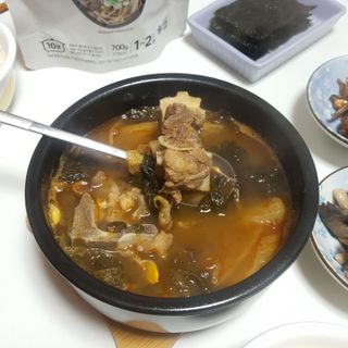 요리반상회 용문해장국 2팩 + 뚝배기 1개 — 5점을 준 리뷰어가 2021년 3월 올린 사용 사진
