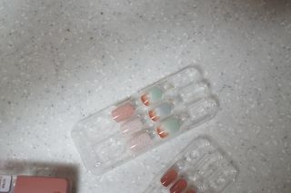 데싱디바 매직프레스 레귤러 스퀘어_6종 중 택 1 — 5점을 준 리뷰어가 2021년 9월 올린 사용 사진