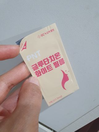 피엔티 [PNT 글루타치온 화이트 필름] 화이트 이너뷰티를 위한 관리템(1개월분) — 5점을 준 리뷰어가 2023년 5월 올린 사용 사진