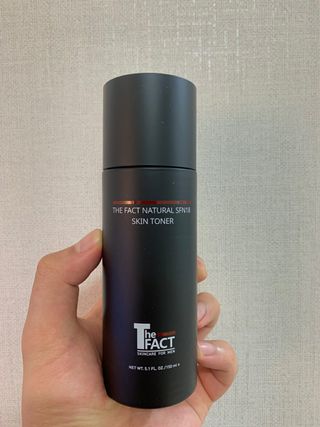 The Fact 더 팩트 내추럴 에스에프엔 에이틴 시니어 크림 — 5점을 준 리뷰어가 2021년 5월 올린 사용 사진