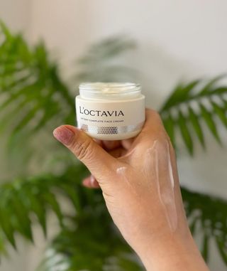 록타비아 Artisan Complete Face Cream — 4점을 준 리뷰어가 2024년 2월 올린 사용 사진