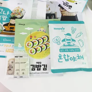 해풀잎 누구나 김밥*1ea [(혼합야채 35g *1ea,  김밥김 (5g, 5ea),  양념간장 (6g, 5ea), 참기름(5g, 2ea)] — 4점을 준 리뷰어가 2022년 5월 올린 사용 사진