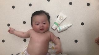 mom e 맘이 내추럴 베이비 케어 크림+바디오일 — 4점을 준 리뷰어가 2021년 1월 올린 사용 사진