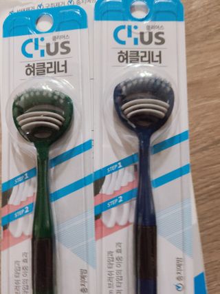 크리오 클리어스 혀백태제거 구취관리 혀클리너 — 3.5점을 준 리뷰어가 2021년 2월 올린 사용 사진