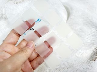 [큐어반H 커팅] 간편하게 떼서 쓰는 자외선차단 습윤밴드 (1팩/30매입) — 4점을 준 리뷰어가 2022년 11월 올린 사용 사진