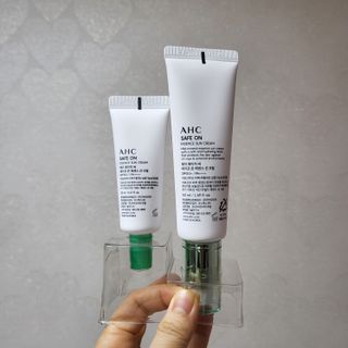 [AHC] 세이프온 에센스 선크림 올리브영 스페셜 증정 기획세트 — 5점을 준 리뷰어가 2022년 6월 올린 사용 사진