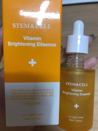 체르엠 스템앤셀 비타민 브라이트닝 에센스 30ml 1개 — 5점을 준 리뷰어가 2021년 9월 올린 사용 사진
