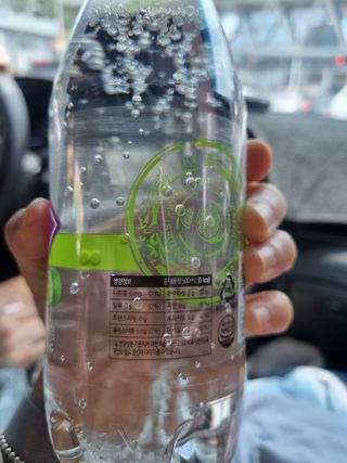 몽베스트 Montbest with Sparkling water 플레인/라임/레몬 20병(랜덤) — 5점을 준 리뷰어가 2024년 5월 올린 사용 사진