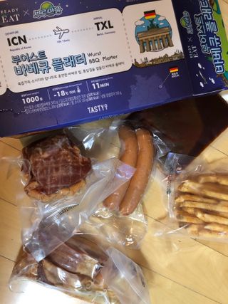[테이스티나인] [레디잇x부루마불] 부어스트 바베큐 플래터 1000g — 4점을 준 리뷰어가 2022년 4월 올린 사용 사진