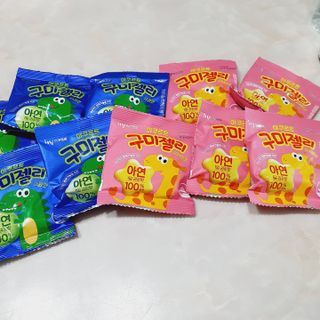 브이푸드 야쿠르트 구미젤리 — 5점을 준 리뷰어가 2021년 4월 올린 사용 사진