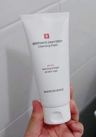 바디셀런스 벤토나이트 데일리 약산성 딥클렌징폼 120ml — 5점을 준 리뷰어가 2021년 12월 올린 사용 사진