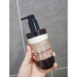 틱톡 [후르디아] 올리브영 아로마 비건 바디워시1종+바디로션1종 (그리너리) — 4점을 준 리뷰어가 2022년 12월 올린 사용 사진