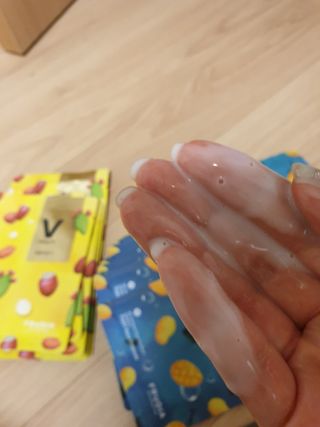 [후르디아] 골라쓰는 비건마스크팩 2종 -백년초 / 망고 — 5점을 준 리뷰어가 2021년 8월 올린 사용 사진