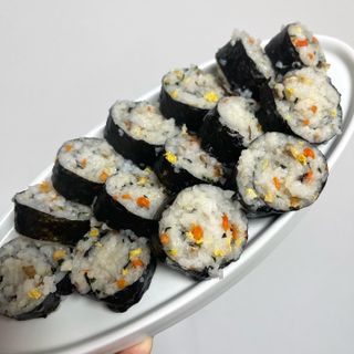 해풀잎 누구나 김밥*1ea [(혼합야채 35g *1ea,  김밥김 (5g, 5ea),  양념간장 (6g, 5ea), 참기름(5g, 2ea)] — 5점을 준 리뷰어가 2022년 10월 올린 사용 사진