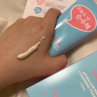 IO 아이오 오늘도 넌 순수해 - 약산성 클렌징폼 — 5점을 준 리뷰어가 2021년 2월 올린 사용 사진