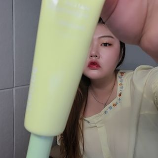 아이레시피 마일드시카 브라이트닝 업 선스크린 SPF50+ PA++++ — 5점을 준 리뷰어가 2023년 6월 올린 사용 사진
