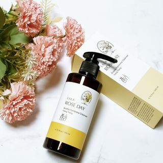라라로즈데이 시즌2 여성청결제 200ml 아로마 페미민 클렌저, 독일더마인증 — 5점을 준 리뷰어가 2021년 8월 올린 사용 사진