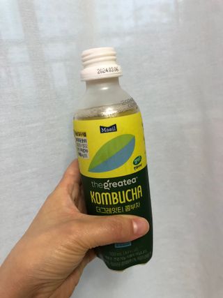 더그레잇티 콤부차 [매일유업] 더그레잇티 44kcal 콤부차 300ml *12개입 (오리지널 6개+베리리치 6개) — 4점을 준 리뷰어가 2023년 9월 올린 사용 사진