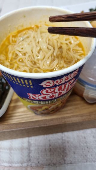 NISSIN 닛신 컵누들  4종 - 씨푸드오리지날, 씨푸드 스파이시, 씨푸드 커리, 씨푸드 XO소스 — 5점을 준 리뷰어가 2022년 12월 올린 사용 사진