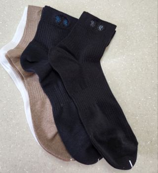[사이즈가 있는 양말 필로이] 남/여 골지 발목 양말 4족 세트 남【S, M, L, XL】여【S, M, L】_컬러 랜덤 — 5점을 준 리뷰어가 2022년 6월 올린 사용 사진