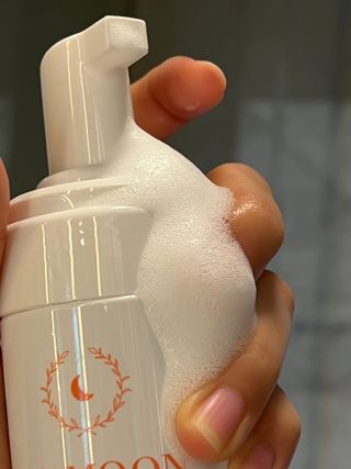 MF프리 [닥터문] 유산균 락토케어 질경초 여성청결제 200ml (폼타입) — 5점을 준 리뷰어가 2024년 8월 올린 사용 사진