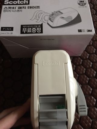3M 한번의 터치로 깔끔하게 착! 원터치 테이프 디스펜서 — 5점을 준 리뷰어가 2023년 7월 올린 사용 사진