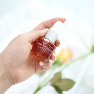 유니베르소 로즈힙 오일 15ml — 5점을 준 리뷰어가 2021년 5월 올린 사용 사진