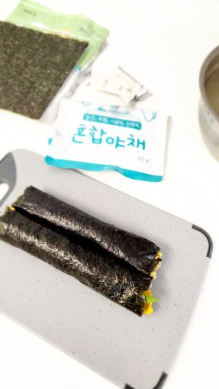 해풀잎 누구나 김밥*1ea [(혼합야채 35g *1ea,  김밥김 (5g, 5ea),  양념간장 (6g, 5ea), 참기름(5g, 2ea)] — 4점을 준 리뷰어가 2022년 7월 올린 사용 사진