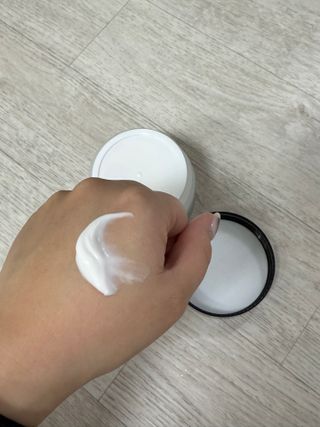 비엔디 프리용[한/영]BnD 바디 미백 겨드랑이 크림 — 3.5점을 준 리뷰어가 2024년 10월 올린 사용 사진