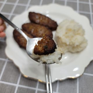 한성기업 명란한 떡갈비 — 5점을 준 리뷰어가 2021년 10월 올린 사용 사진