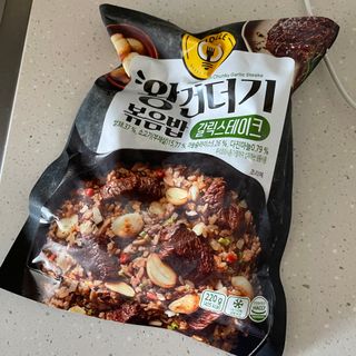 한성기업 무볼레 왕건더기 볶음밥 갈릭스테이크 — 5점을 준 리뷰어가 2021년 10월 올린 사용 사진