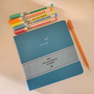 리훈 2023년 하고싶은말다이어리 (세로/정사각 중 택 1, 베이지/블루 중 택 1) — 5점을 준 리뷰어가 2023년 1월 올린 사용 사진