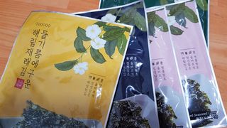 [해림맛김] 들기름에 구운 바삭바삭 김 4종 세트 + 1종 랜덤발송 총5개입 — 4점을 준 리뷰어가 2021년 2월 올린 사용 사진