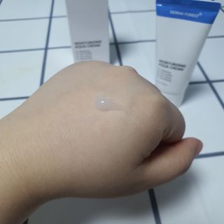 더마포레스트 모이스처라이징 아쿠아크림 / 수분크림 히알루론산 펩타이드 보습 미백 주름개선 — 5점을 준 리뷰어가 2021년 6월 올린 사용 사진