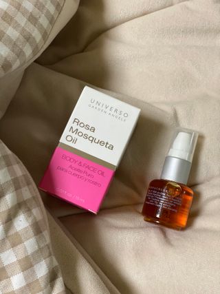 유니베르소 로즈힙 오일 15ml — 4점을 준 리뷰어가 2021년 6월 올린 사용 사진