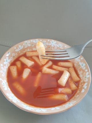 유비쿡 컵떡볶이 매운컵떡볶이2개/ 짜장컵떡볶이 2개  총 4개세트 — 4점을 준 리뷰어가 2021년 3월 올린 사용 사진