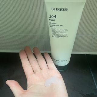 라로지크 X3 리페어 퍼퓸 헤어팩 150mℓ — 5점을 준 리뷰어가 2021년 11월 올린 사용 사진
