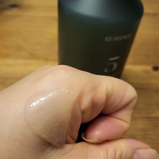 르핸스 퍼포밍 5 샴푸 비반트 포렛/베티버 포그 — 5점을 준 리뷰어가 2023년 2월 올린 사용 사진