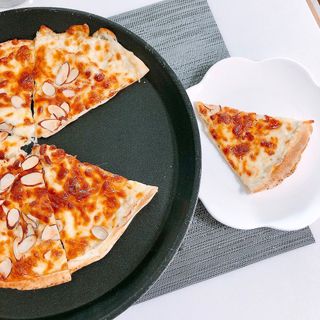 [푸딩팩토리] 수제화덕 피자 3종 택2_부대피자/김치피자/트러플고르곤졸라피자 — 5점을 준 리뷰어가 2022년 6월 올린 사용 사진