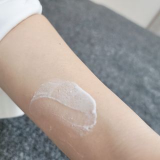 세이지빼빼 빼빼B 슬리미 히알 바디밤 150g — 5점을 준 리뷰어가 2022년 10월 올린 사용 사진