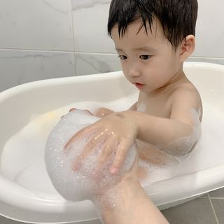 버블데이 아로마/과일 거품 입욕제 — 4점을 준 리뷰어가 2021년 7월 올린 사용 사진