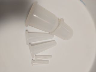 메디미케이알 커핑테라피 실리콘부항마사지 리프팅 페이스+바디 안티 셀룰 라이트 6pcs — 5점을 준 리뷰어가 2021년 2월 올린 사용 사진