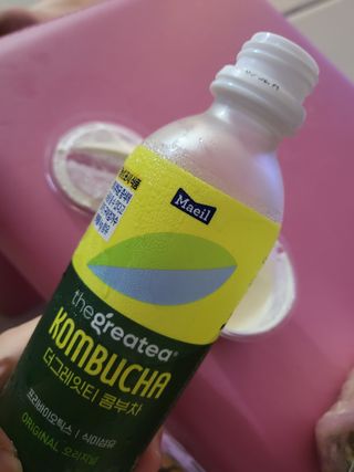더그레잇티 콤부차 300ml *12개입 (오리지널 6개+베리리치 6개) — 4점을 준 리뷰어가 2022년 7월 올린 사용 사진