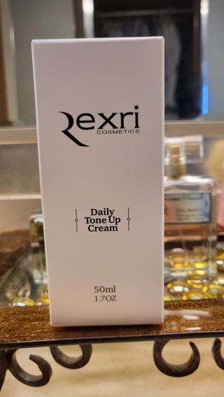 렉스리 데일리 톤업 크림 Rexri Daily Tone Up Cream — 5점을 준 리뷰어가 2022년 7월 올린 사용 사진