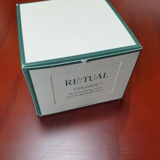 레츄얼 베르디올 더 모이스처라이징 크림 — 5점을 준 리뷰어가 2022년 4월 올린 사용 사진