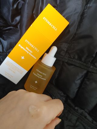 체르엠 스템앤셀 비타민 브라이트닝 에센스 30ml 1개 — 5점을 준 리뷰어가 2022년 2월 올린 사용 사진