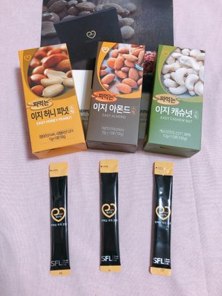 짜먹는 이지견과 짜먹는 이지아몬드, 짜먹는 이지허니피넛, 짜먹는 이지캐슈넛 각 10g X  10포 — 5점을 준 리뷰어가 2021년 3월 올린 사용 사진