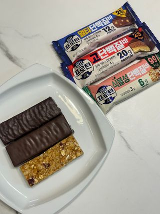이지프로틴바 3종x각 2ea (고단백질바, 멀티단백질바, 식물성단백질바) — 5점을 준 리뷰어가 2024년 3월 올린 사용 사진