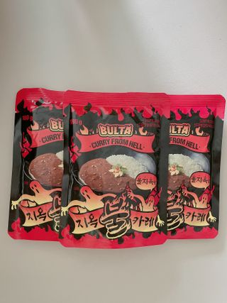 불타 지옥불카레 불지옥맛 180g x 3봉 — 5점을 준 리뷰어가 2021년 6월 올린 사용 사진
