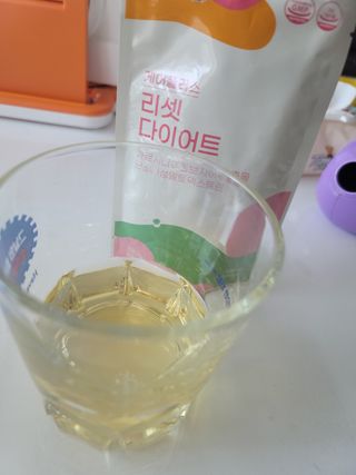[경남제약헬스케어] 케어플러스 리셋 다이어트 청포도맛 100ml X 5포 (5일분) — 5점을 준 리뷰어가 2023년 4월 올린 사용 사진